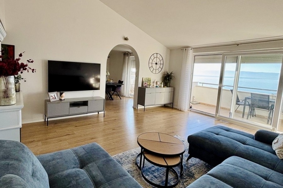 Appartement lumineux à vendre en Croatie - avec vue mer.