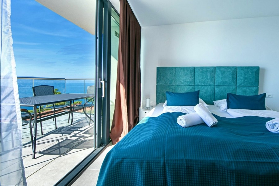 Chambre avec vue mer.