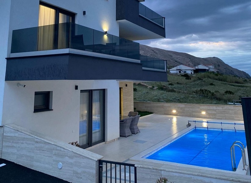 Terrasse avec piscine du bien A3950 sur Pag, Croatie.