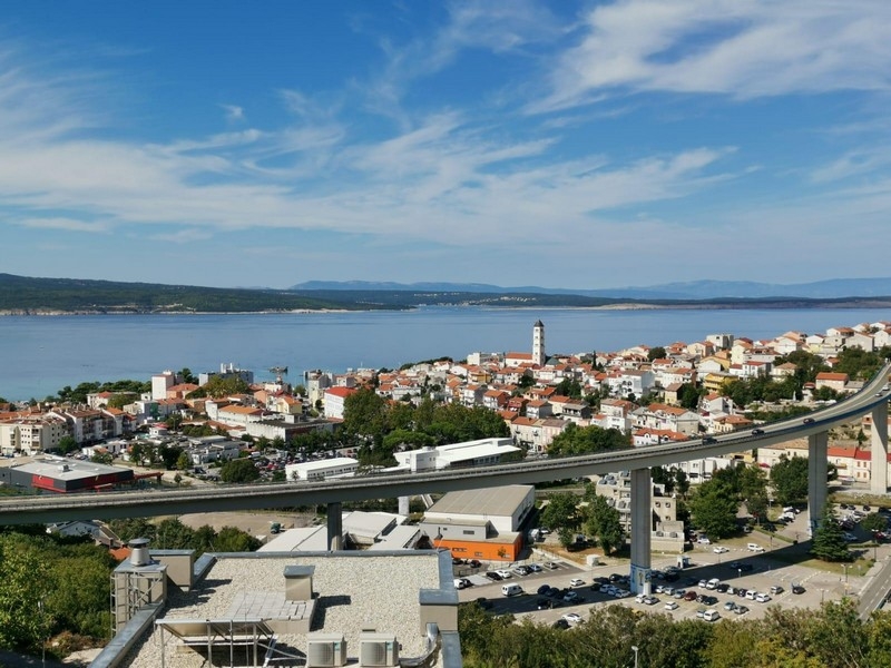 Vue mer sur la ville côtière