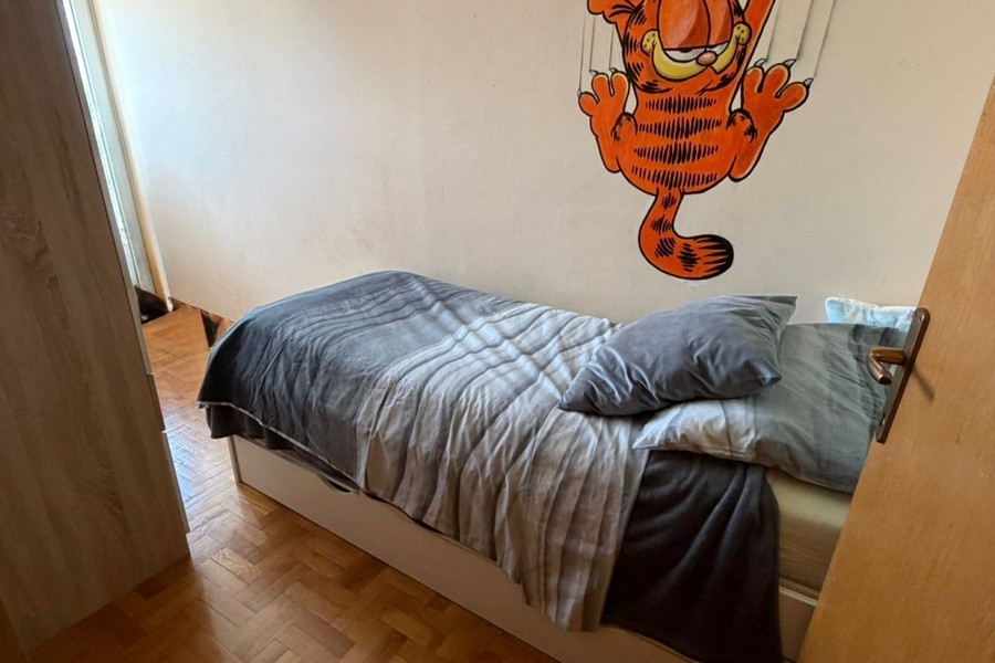 Deuxième chambre avec lit simple