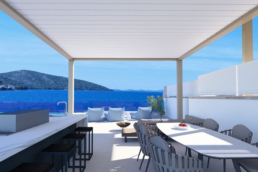 Terrasse avec vue mer à Primosten en Croatie