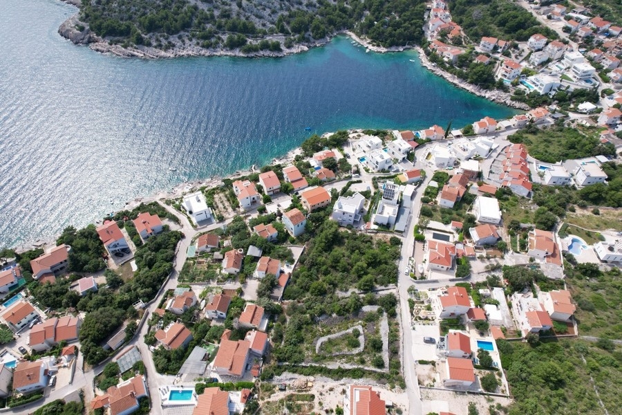 Vue aérienne de la baie de Rogoznica en Croatie