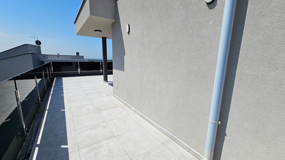 Toit-terrasse privé avec garde-corps