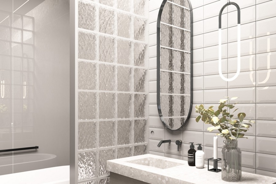 Salle de bains moderne avec carrelage