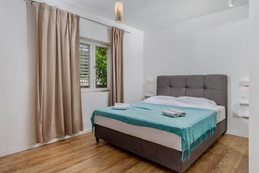 Chambre avec lit double