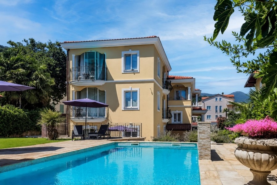 Villa avec piscine et jardin en Croatie