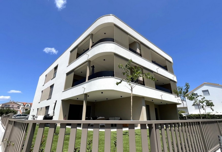 Immeuble neuf avec ascenseur à Vodice