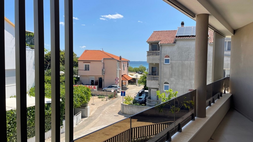 Vue depuis la terrasse en direction de la mer