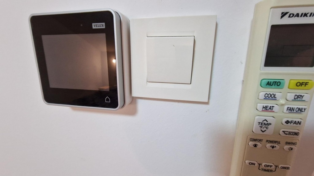 Commande de la climatisation dans l'appartement à Njivice sur Krk