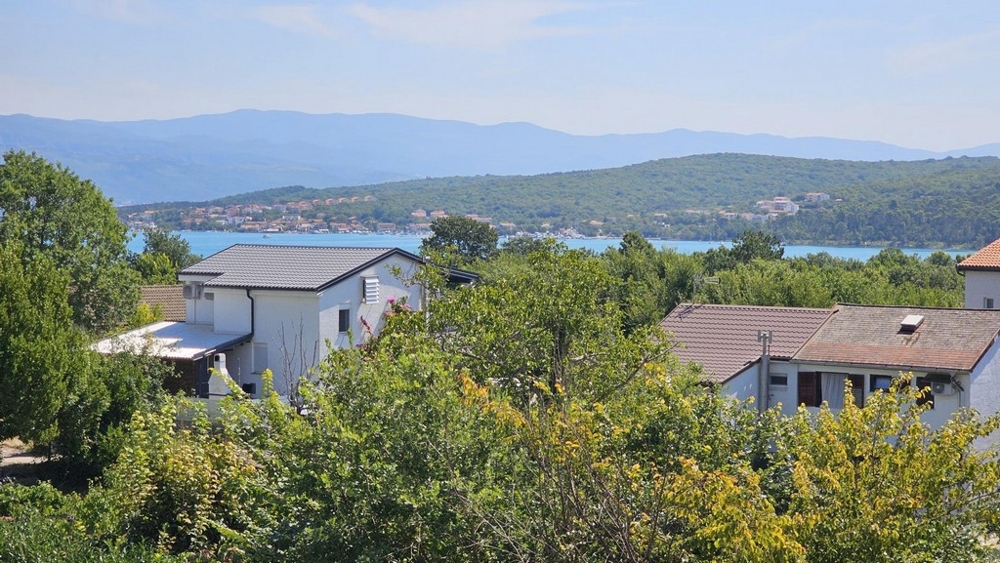 Vue mer depuis l'appartement neuf à Soline sur l'île de Krk