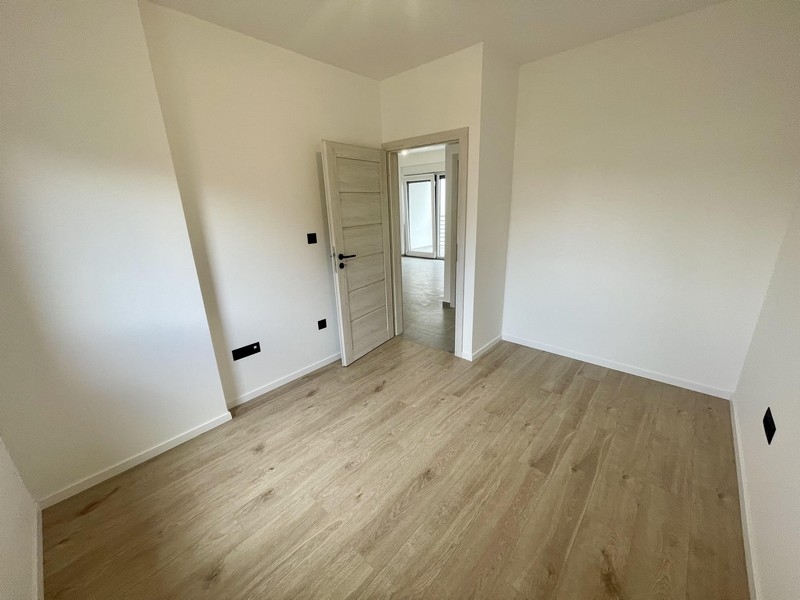 Deuxième chambre avec parquet