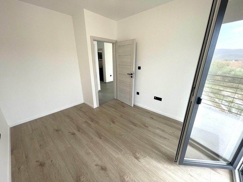 Chambre avec fenêtre et vue mer