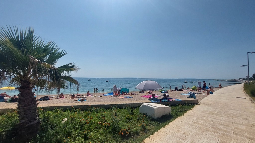 Plage directement devant l'appartement sur l'île de Pasman