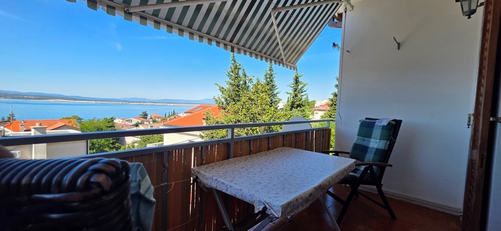 Balcon avec coin salon et vue sur le golfe du Kvarner, appartement A4103