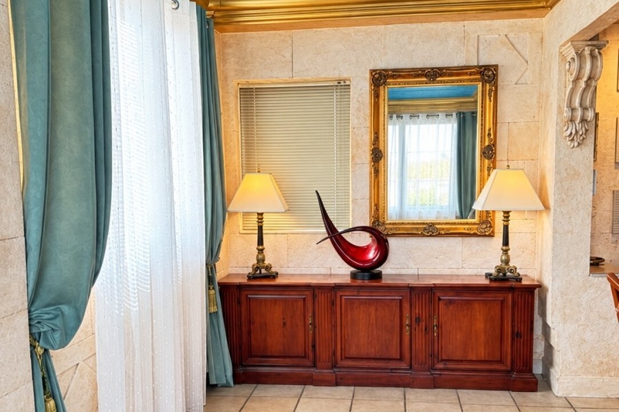 Chambre avec commode dans le penthouse à Split