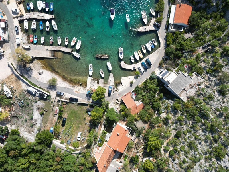 Petit port de Donja Klada vu d'en haut