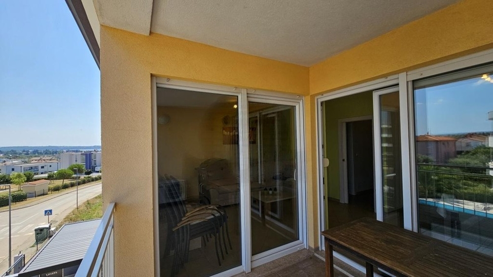 Balcon de l'appartement avec vue sur Novigrad