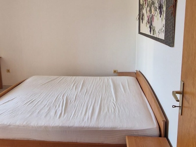 Chambre avec lit double et climatisation