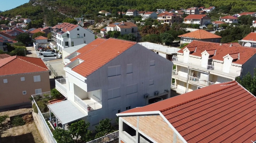 Immeuble abritant l'appartement sous les combles à Orebic
