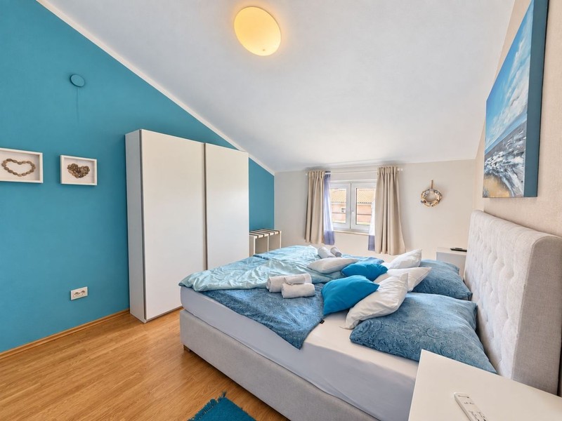 Chambre avec lit double
