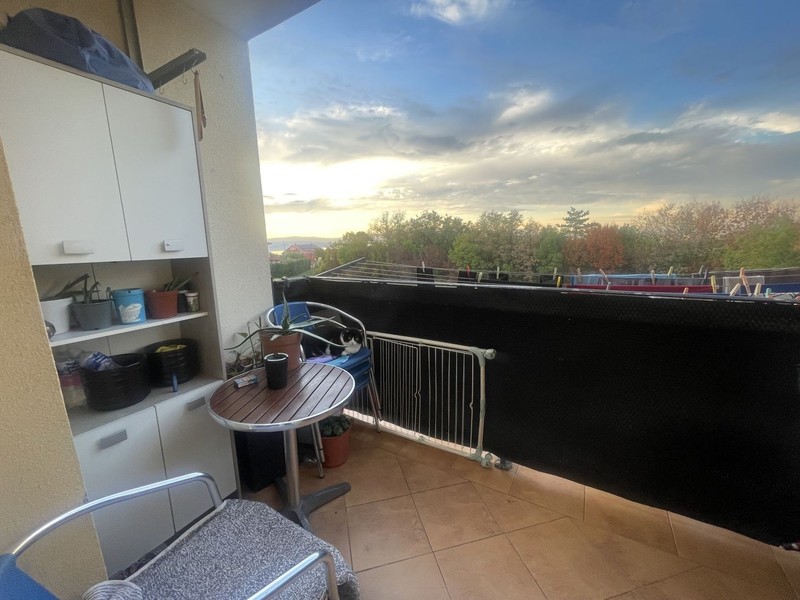 Appartement en duplex avec balcon près de Malinska, île de Krk