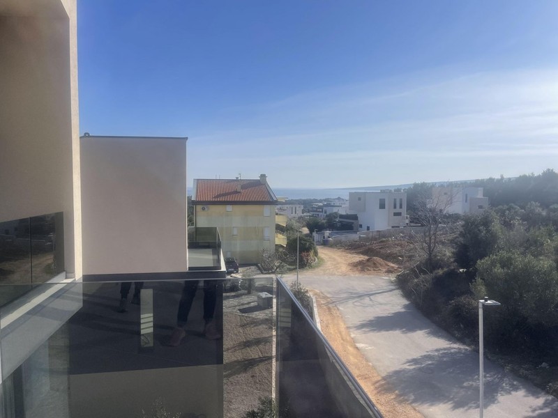 Vue depuis la terrasse supérieure en direction de la mer