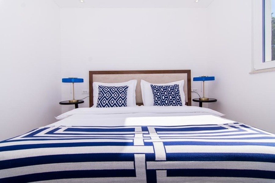 Chambre avec lit double