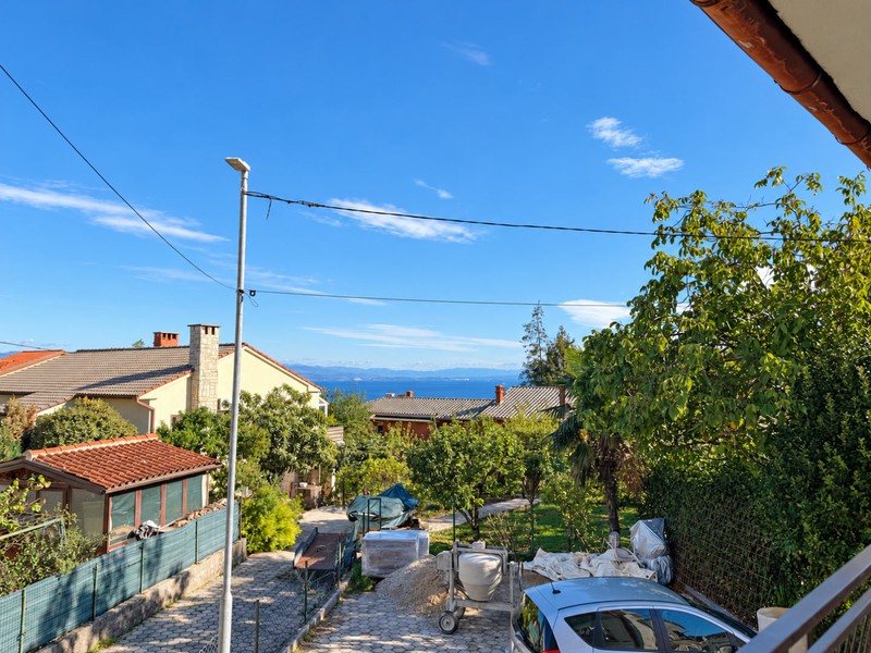 Appartement meublé à Pobri près d'Opatija avec vue sur les toits