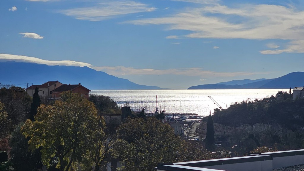 Vue sur la localité et la mer