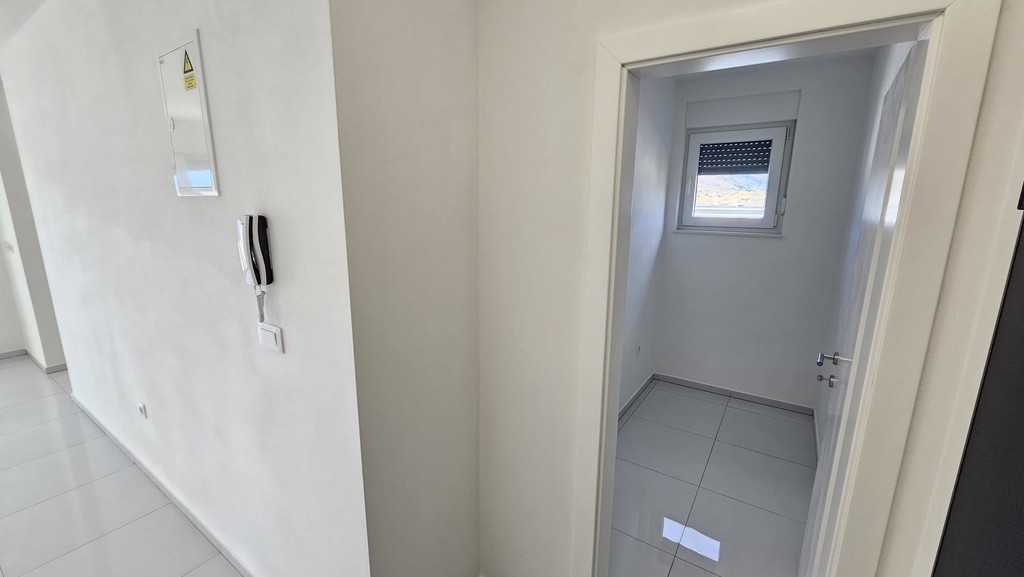 Couloir avec interphone