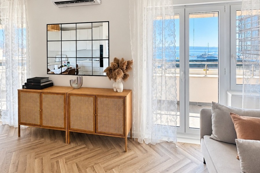 Salon avec vue sur la mer à Split, quartier de Meje