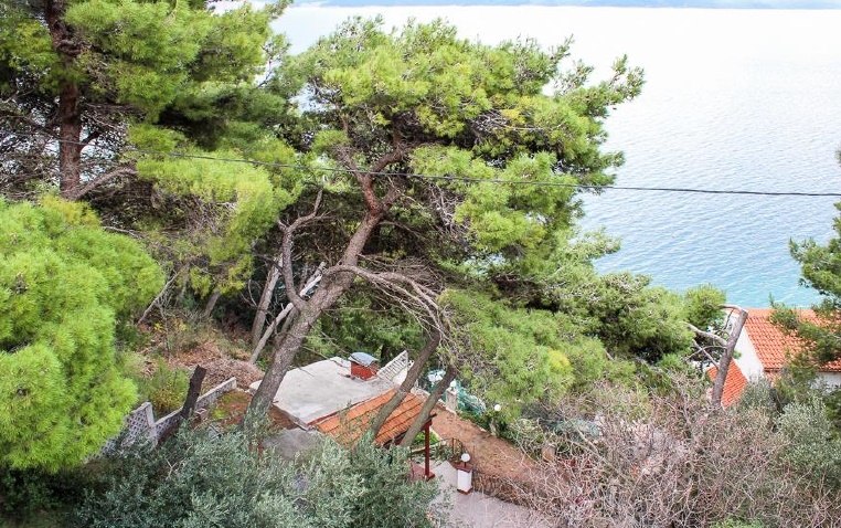 Terrain constructible dans un emplacement exclusif à seulement 5 km d'Omis - biens immobiliers Croatie - Dalmatie