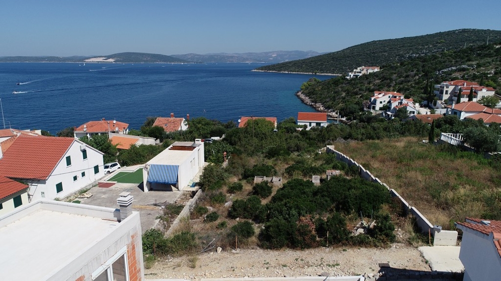 Terrain sur l'île de Solta en Croatie à vendre - Panorama Scouting.
