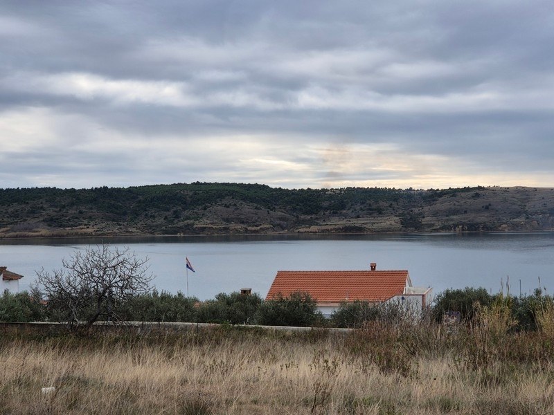 Vue mer du terrain G458 à vendre près de Zadar en Croatie.