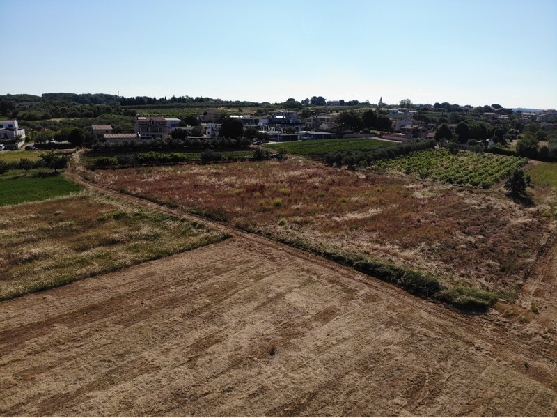 Terrain constructible dans un emplacement calme en Istrie.