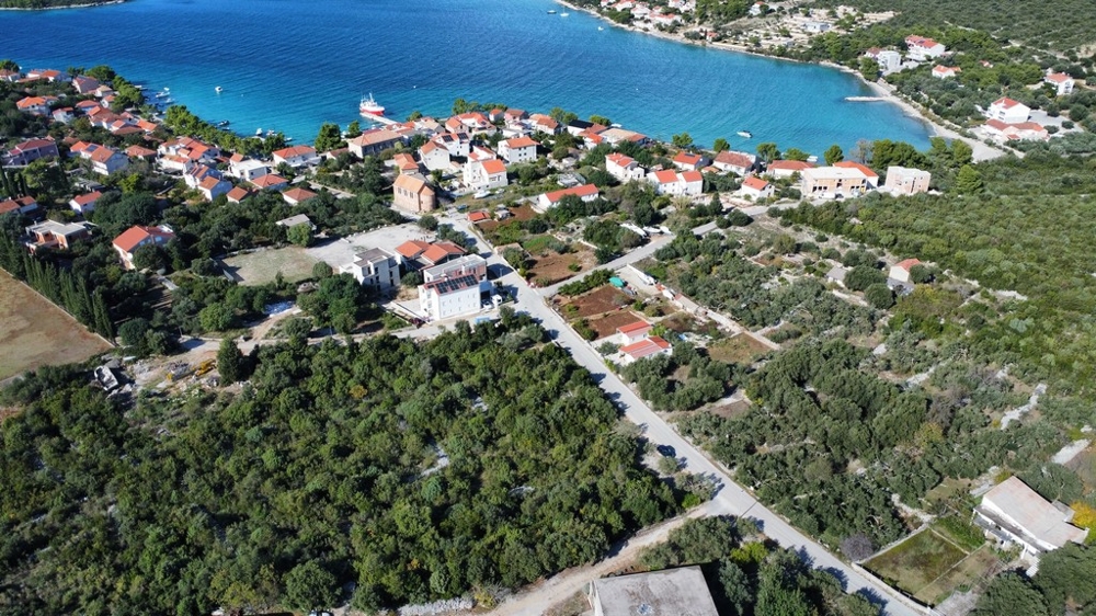 Terrain sur la presqu'île de Peljesac.