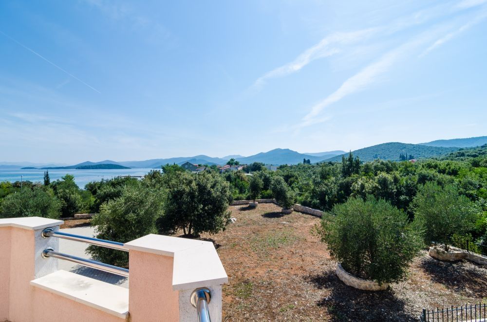 Vue mer de la villa H1012 à vendre sur Peljesac en Croatie.