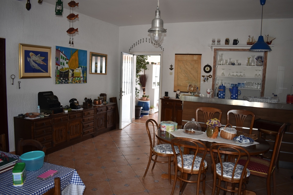 Cuisine et coin repas de la villa H1240 en Croatie.