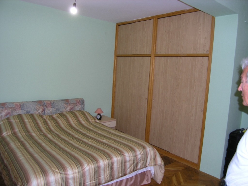 L'une des deux chambres à l'étage.