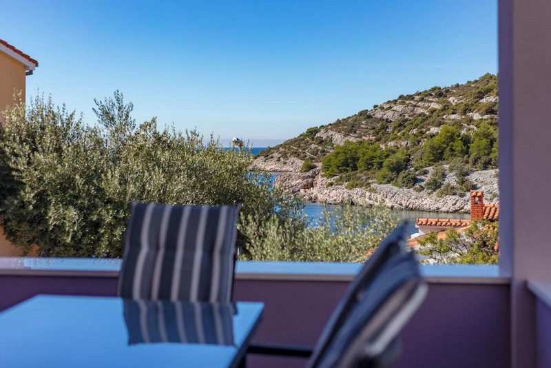 Vue mer depuis la terrasse d'un appartement dans la villa H1569 en Croatie - Panorama Scouting.