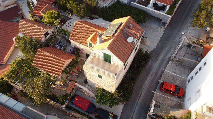 Villa en pierre près d'Omis en Croatie.