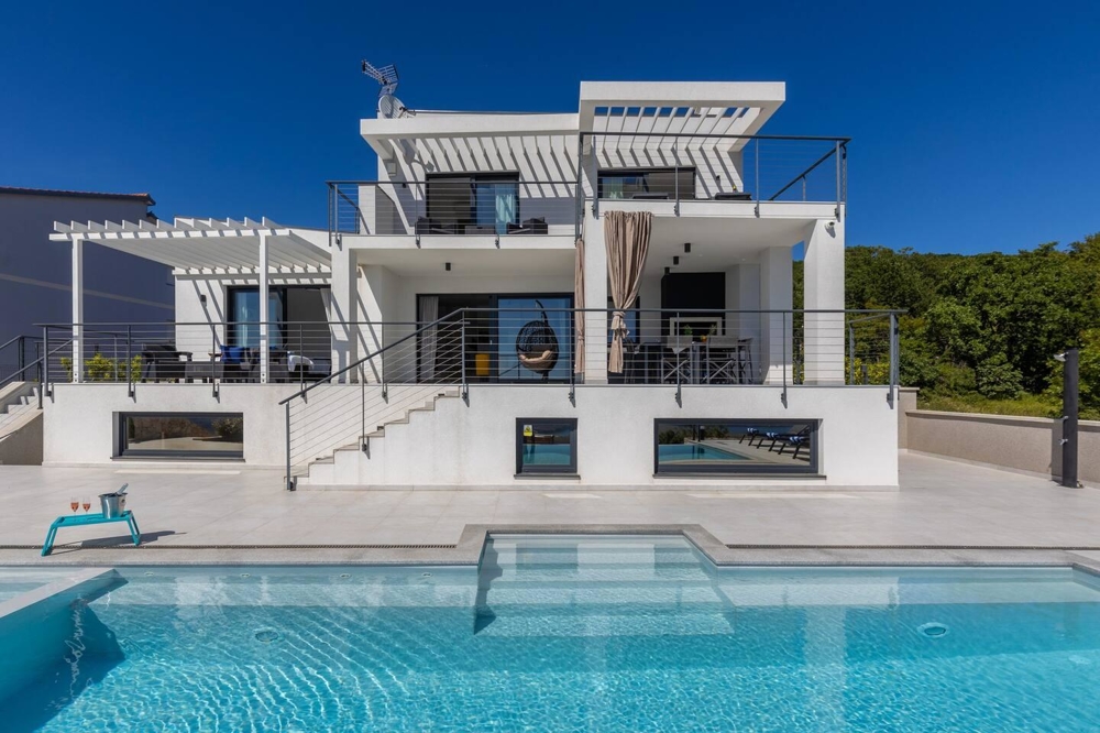 Biens avec vue mer en Croatie - villa de luxe près de Crikvenica à vendre.