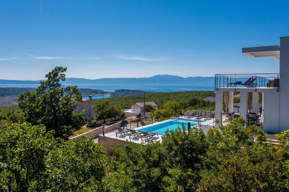 Villa moderne avec piscine en Croatie à vendre - Panorama Scouting Immobilier.