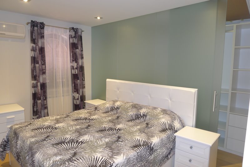 Chambre à l'étage de la maison.