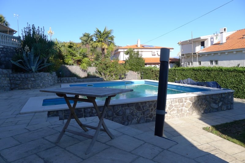 Piscine de la villa H1679 à Opatija - Panorama Scouting Immobilier.