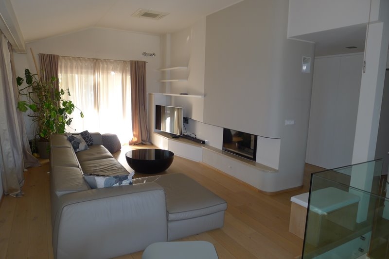 Séjour luxueusement aménagé avec cheminée - villa H1679 près d'Opatija en Croatie.