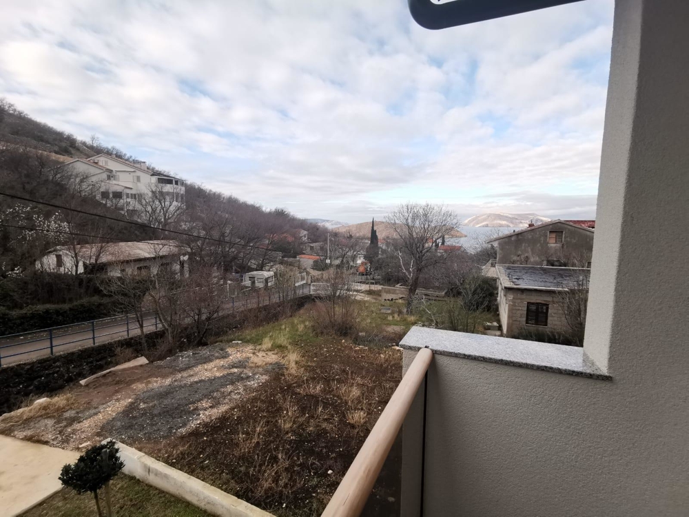 Vue mer depuis le balcon du bien H1733, région de Senj, Golfe du Kvarner.