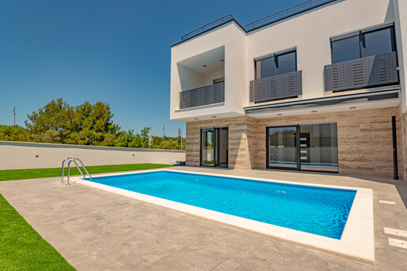 Villa avec piscine à Vodice, Croatie, à vendre - Panorama Scouting.