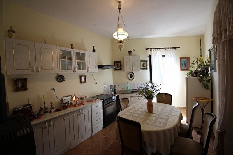 Cuisine et salle à manger.